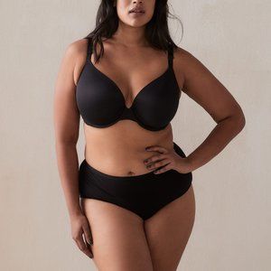 Size 40C Deese "Temptress" black plunge bra